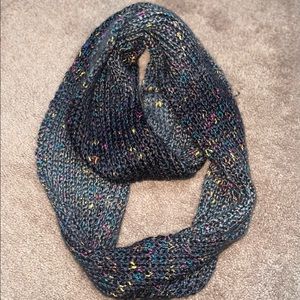 Infiniti Scarf🖤💗